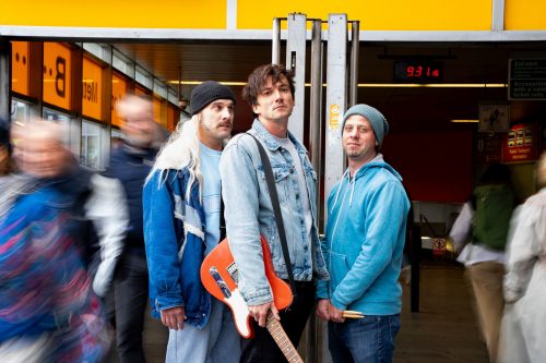 Ve Švandově divadle zavládnou Pravidla Nirvány. Oslava rockové rebelie přinese i živý koncert herecké kapely